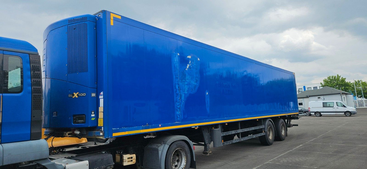Schmitz Cargobull Kühlkoffer ThermoKing mit Ladebordwand - Refrižeratorius puspriekabė: foto 2 Schmitz Cargobull Kühlkoffer ThermoKing mit Ladebordwand - Refrižeratorius puspriekabė: foto 2