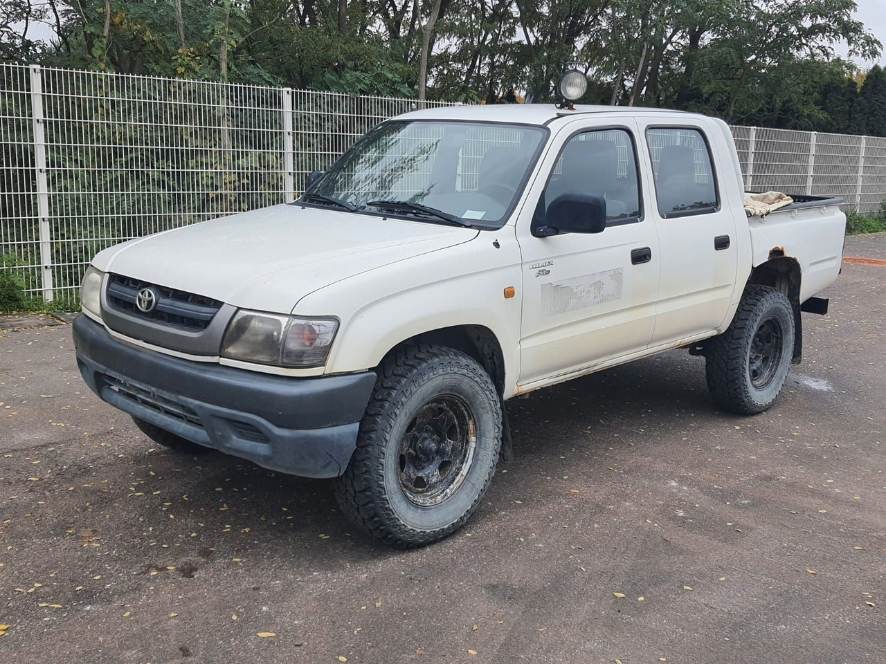 Toyota Hilux Double Cab 4x4 - Visureigis: foto 2 Toyota Hilux Double Cab 4x4 - Visureigis: foto 2