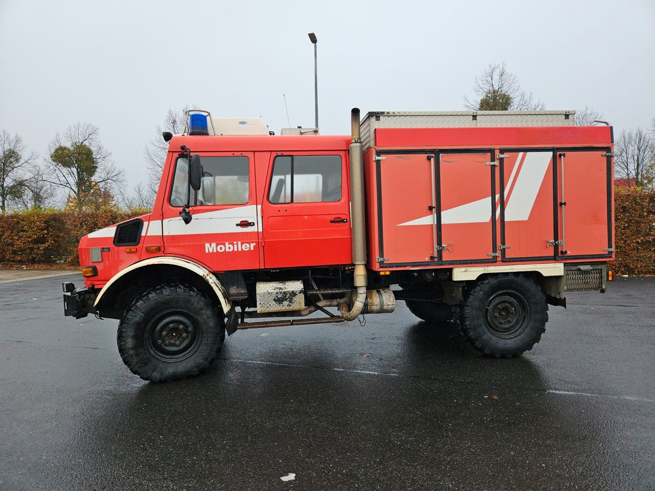 Unimog U4000 4x4 DOKA Tanklöschfahrzeug Feuerwehr - Autocisterna: foto 2 Unimog U4000 4x4 DOKA Tanklöschfahrzeug Feuerwehr - Autocisterna: foto 2