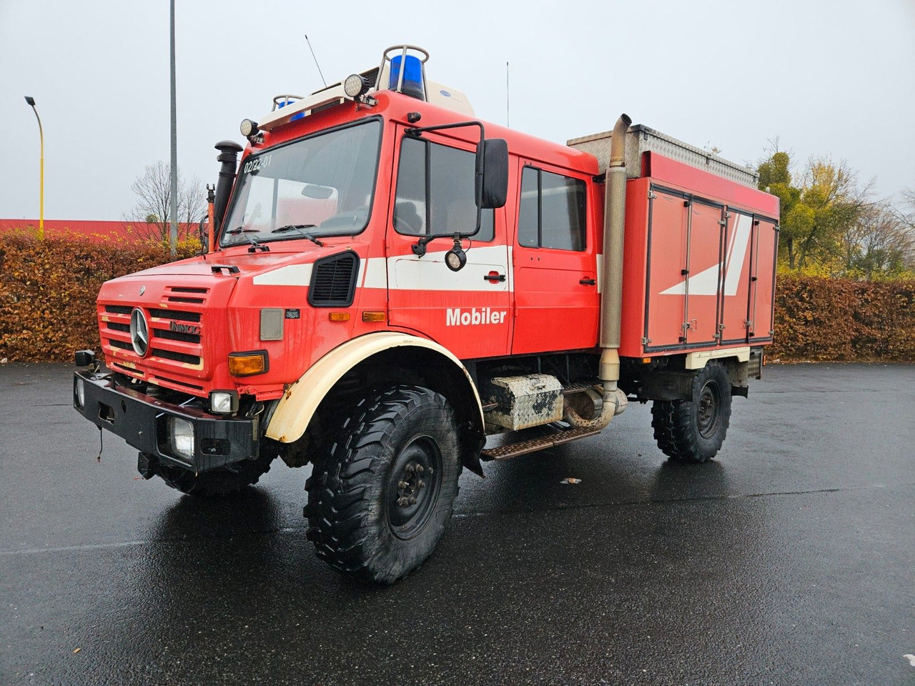 Unimog U4000 4x4 DOKA Tanklöschfahrzeug Feuerwehr - Autocisterna: foto 1 Unimog U4000 4x4 DOKA Tanklöschfahrzeug Feuerwehr - Autocisterna: foto 1