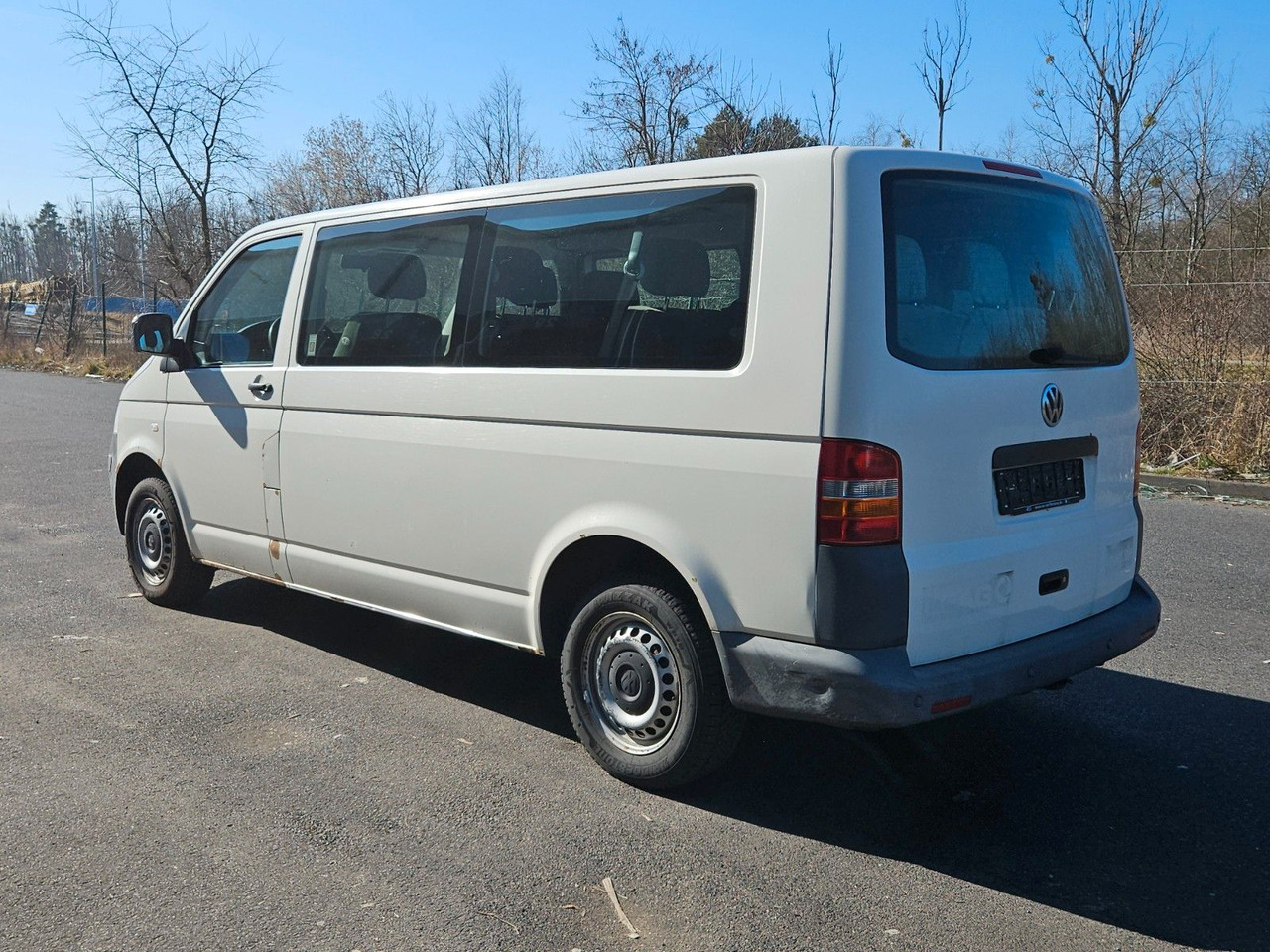 Volkswagen T5 9 Sitzer lang - Keleivinis furgonas: foto 2 Volkswagen T5 9 Sitzer lang - Keleivinis furgonas: foto 2