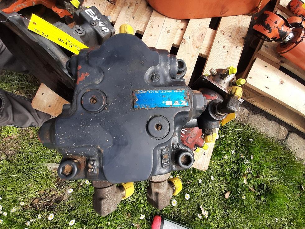 Hitachi EX 40 - Posūkio reduktorius - Statybinė technika: foto 5 Hitachi EX 40 - Posūkio reduktorius - Statybinė technika: foto 5