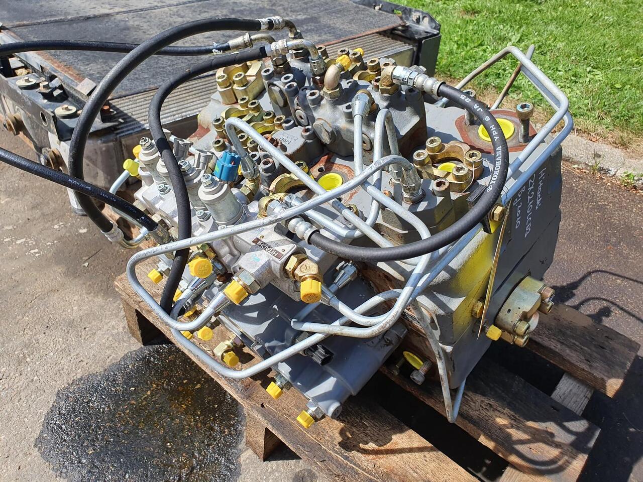 Hidraulinis vožtuvas - Statybinė technika Hitachi ZX 210 LC N 3: foto 11