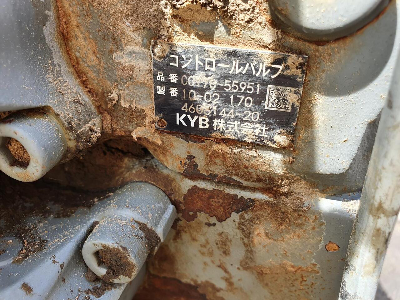 Hidraulinis vožtuvas - Statybinė technika Hitachi ZX 210 LC N 3: foto 8