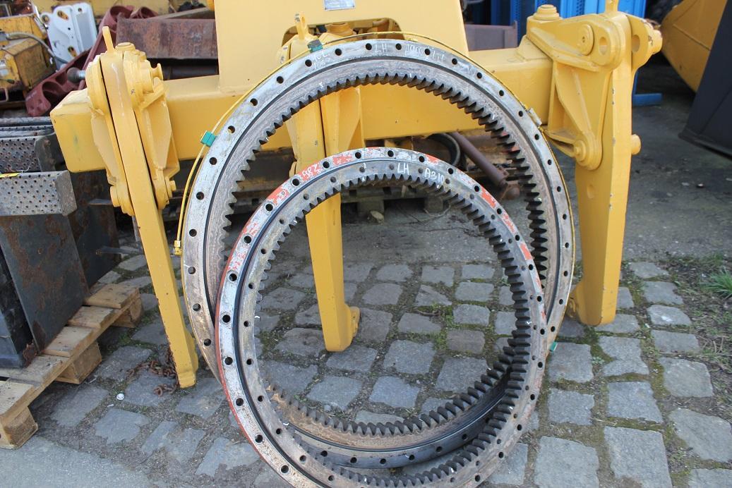 Liebherr A 900 LIT - Pasukimo žiedas - Statybinė technika: foto 4 Liebherr A 900 LIT - Pasukimo žiedas - Statybinė technika: foto 4