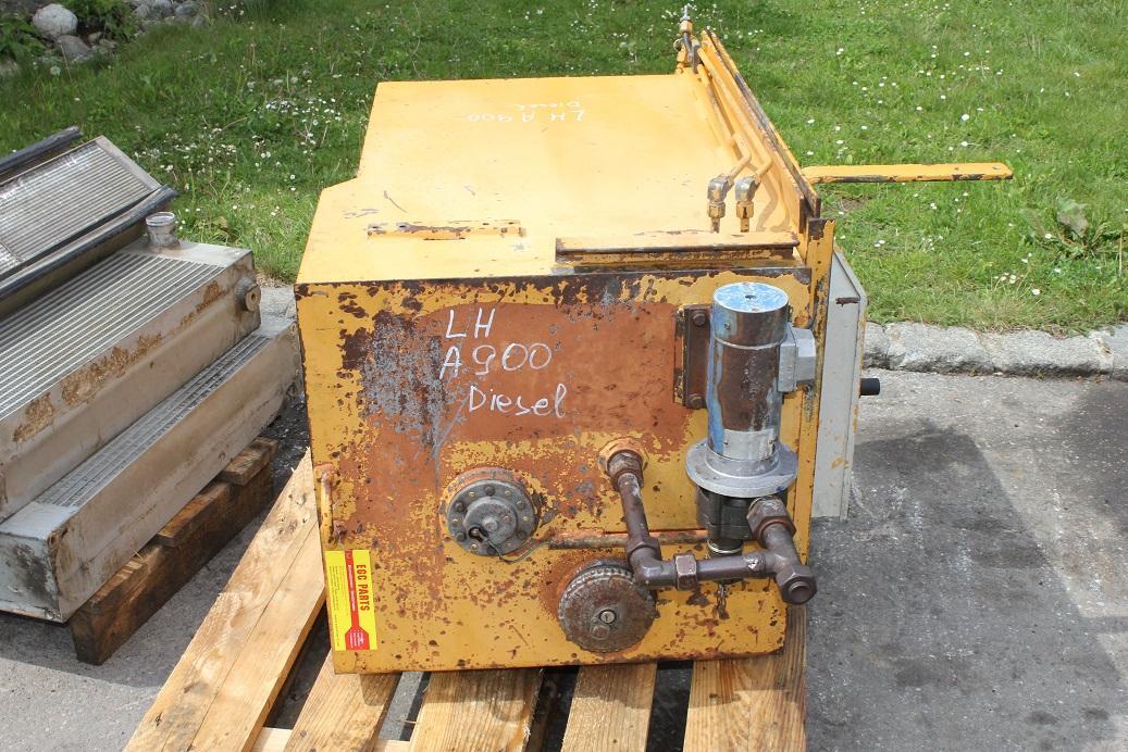 Liebherr A900B - Degalų bakas - Ekskavatorius: foto 1 Liebherr A900B - Degalų bakas - Ekskavatorius: foto 1