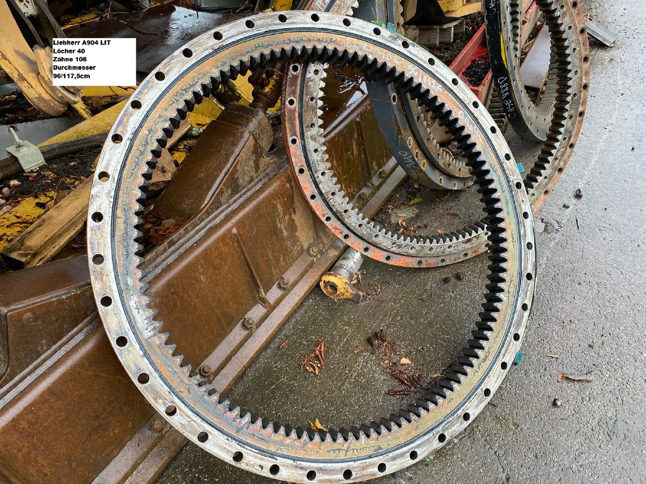 Liebherr A904 LIT - Pasukimo žiedas - Statybinė technika: foto 1 Liebherr A904 LIT - Pasukimo žiedas - Statybinė technika: foto 1