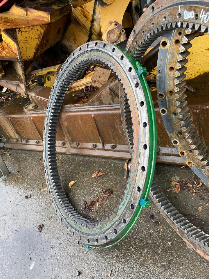 Liebherr A904 LIT - Pasukimo žiedas - Statybinė technika: foto 2 Liebherr A904 LIT - Pasukimo žiedas - Statybinė technika: foto 2