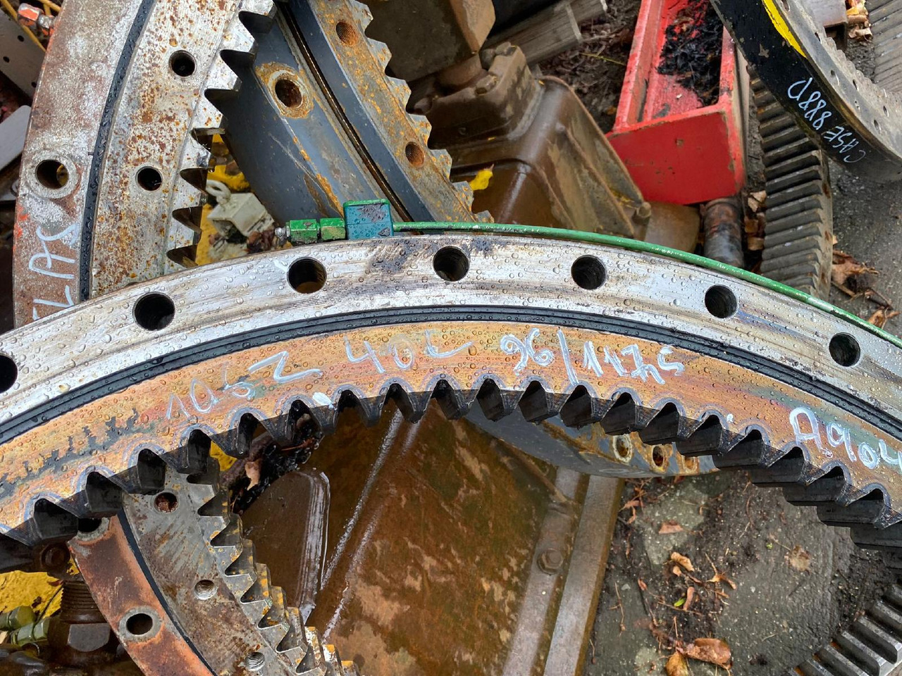 Liebherr A904 LIT - Pasukimo žiedas - Statybinė technika: foto 4 Liebherr A904 LIT - Pasukimo žiedas - Statybinė technika: foto 4