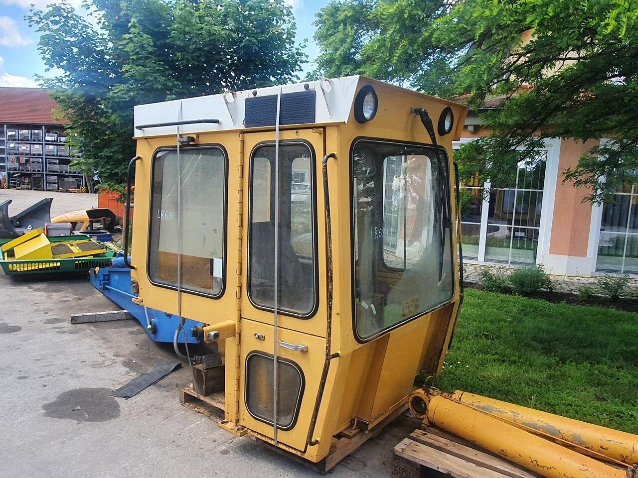 Liebherr LR 631 - Kabina - Vikšrinis krautuvas: foto 3 Liebherr LR 631 - Kabina - Vikšrinis krautuvas: foto 3