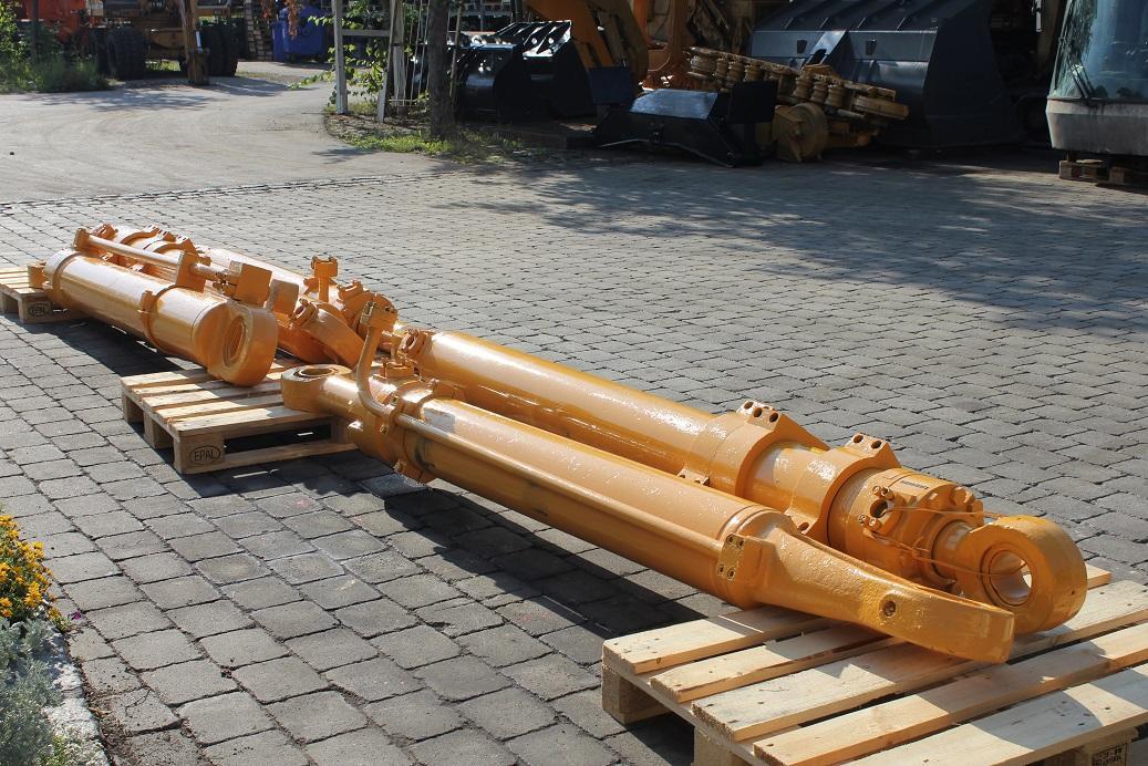 Liebherr R 974 LIT - Hidraulinis cilindras - Statybinė technika: foto 2 Liebherr R 974 LIT - Hidraulinis cilindras - Statybinė technika: foto 2
