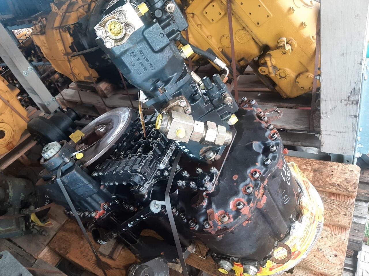 O&K L 25,5 - Transmisija - Ratinis krautuvas: foto 4 O&K L 25,5 - Transmisija - Ratinis krautuvas: foto 4