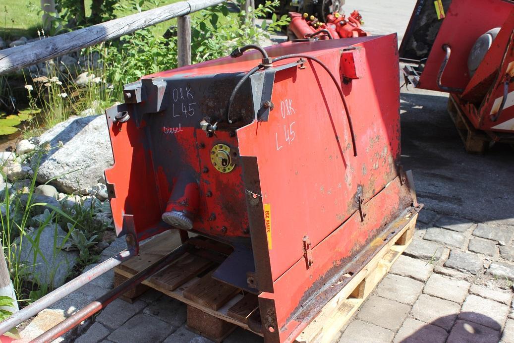 O&K L 45 - Degalų bakas - Ratinis krautuvas: foto 1 O&K L 45 - Degalų bakas - Ratinis krautuvas: foto 1
