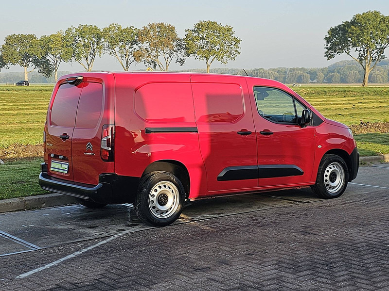 Citroën Berlingo 1.2 XL 130 AUT. 34 dkm. - Furgonas su krovinių dėže: foto 3 Citroën Berlingo 1.2 XL 130 AUT. 34 dkm. - Furgonas su krovinių dėže: foto 3