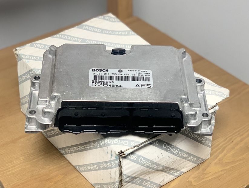 Bosch Sterownik Silnika Engine Control Ducato 2.8 HDI 281011755 for FIAT Ducato Boxer Jumper 2.8HDI 2000 - 2006 Oryginał NOWY commercial vehicle - Valdymo blokas - Komercinis automobilis: foto 1 Bosch Sterownik Silnika Engine Control Ducato 2.8 HDI 281011755 for FIAT Ducato Boxer Jumper 2.8HDI 2000 - 2006 Oryginał NOWY commercial vehicle - Valdymo blokas - Komercinis automobilis: foto 1