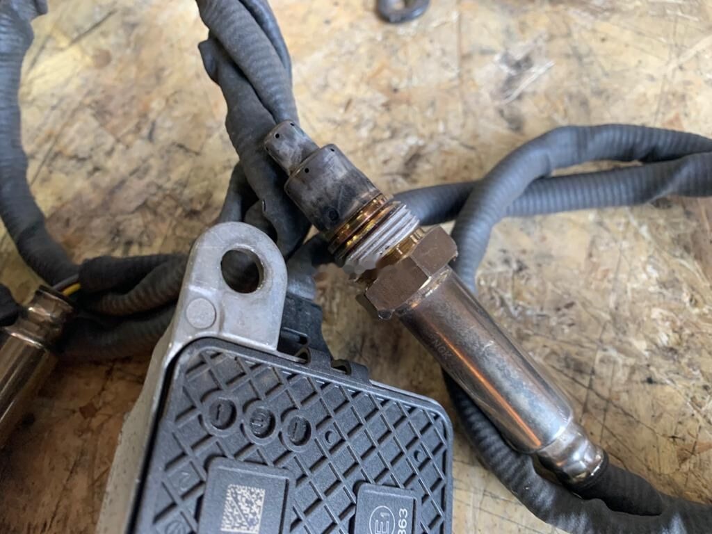 Cummins DAF euro 6 / euro 5 do regeneracji 5WK96751C DAF 4326862 Czujnik NOX, SONDA PRZED KATALIZATOREM Oryginał truck - Išmetimo sistema - Sunkvežimis: foto 2 Cummins DAF euro 6 / euro 5 do regeneracji 5WK96751C DAF 4326862 Czujnik NOX, SONDA PRZED KATALIZATOREM Oryginał truck - Išmetimo sistema - Sunkvežimis: foto 2