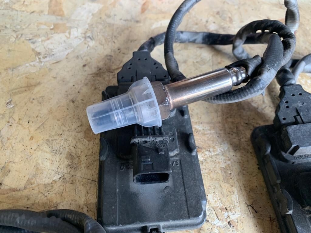 Cummins DAF euro 6 / euro 5 do regeneracji 5WK96751C DAF 4326862 Czujnik NOX, SONDA PRZED KATALIZATOREM Oryginał truck - Išmetimo sistema - Sunkvežimis: foto 4 Cummins DAF euro 6 / euro 5 do regeneracji 5WK96751C DAF 4326862 Czujnik NOX, SONDA PRZED KATALIZATOREM Oryginał truck - Išmetimo sistema - Sunkvežimis: foto 4