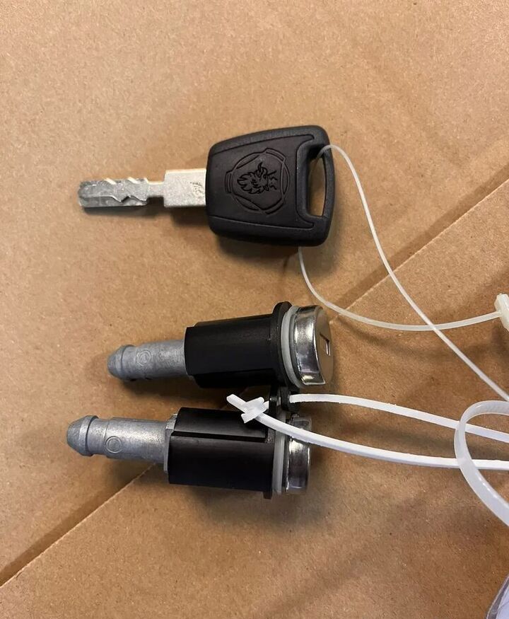 Scania Nowa Kluczyka R 1407683 / 1535125   Scania truck - Elektros sistema - Sunkvežimis: foto 2 Scania Nowa Kluczyka R 1407683 / 1535125   Scania truck - Elektros sistema - Sunkvežimis: foto 2