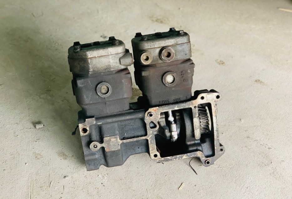 WABCO 2 cylindry oryginał 51.54112-3028 MAN TGA 51.54112-3028 - Kompresorius - Sunkvežimis: foto 1 WABCO 2 cylindry oryginał 51.54112-3028 MAN TGA 51.54112-3028 - Kompresorius - Sunkvežimis: foto 1