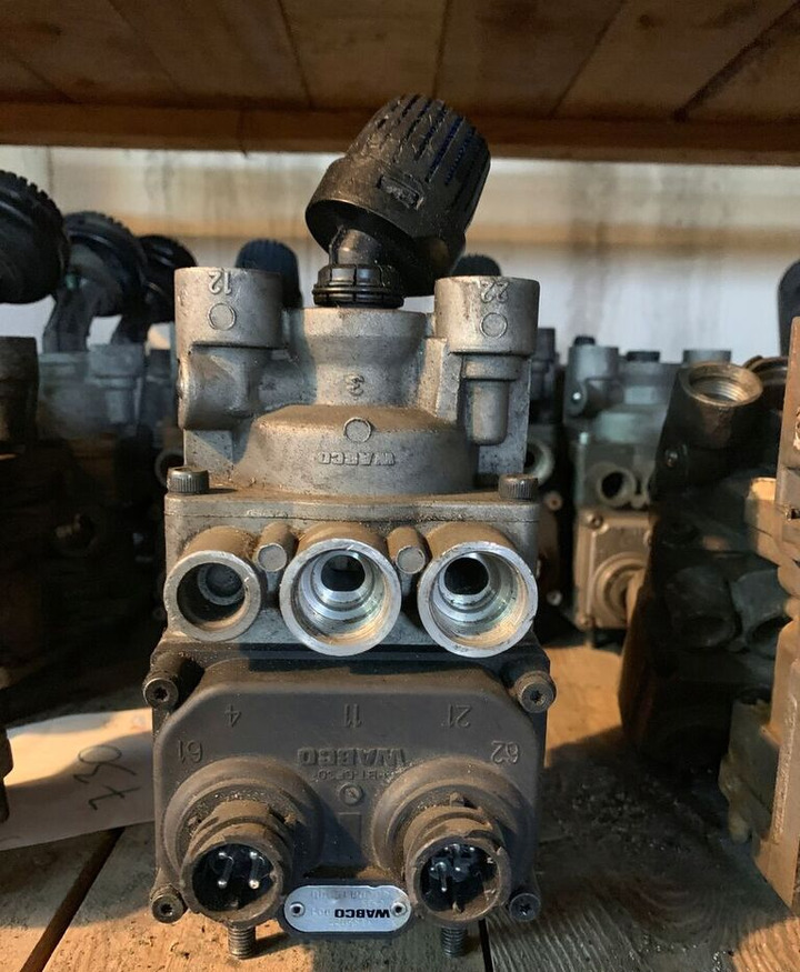 WABCO Zawór główny hamulca 4800015000 DAF 95xf/cf - Stabdžių cilindras - Sunkvežimis: foto 2 WABCO Zawór główny hamulca 4800015000 DAF 95xf/cf - Stabdžių cilindras - Sunkvežimis: foto 2