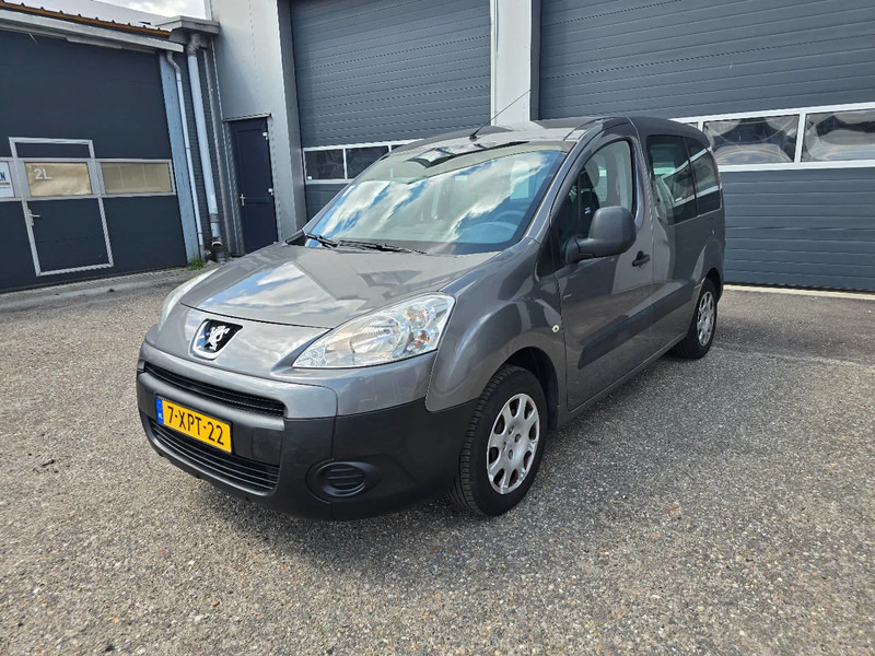 Peugeot Partner 1.6 benzine - Lengvasis automobilis: foto 1 Peugeot Partner 1.6 benzine - Lengvasis automobilis: foto 1