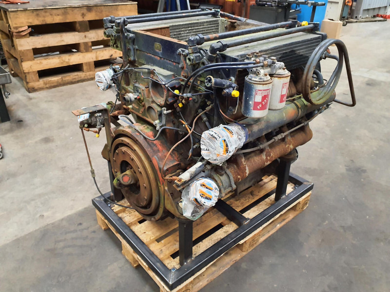 Deutz 35 GMT engine Deutz F8L413 F - Variklis - Kranas: foto 2 Deutz 35 GMT engine Deutz F8L413 F - Variklis - Kranas: foto 2