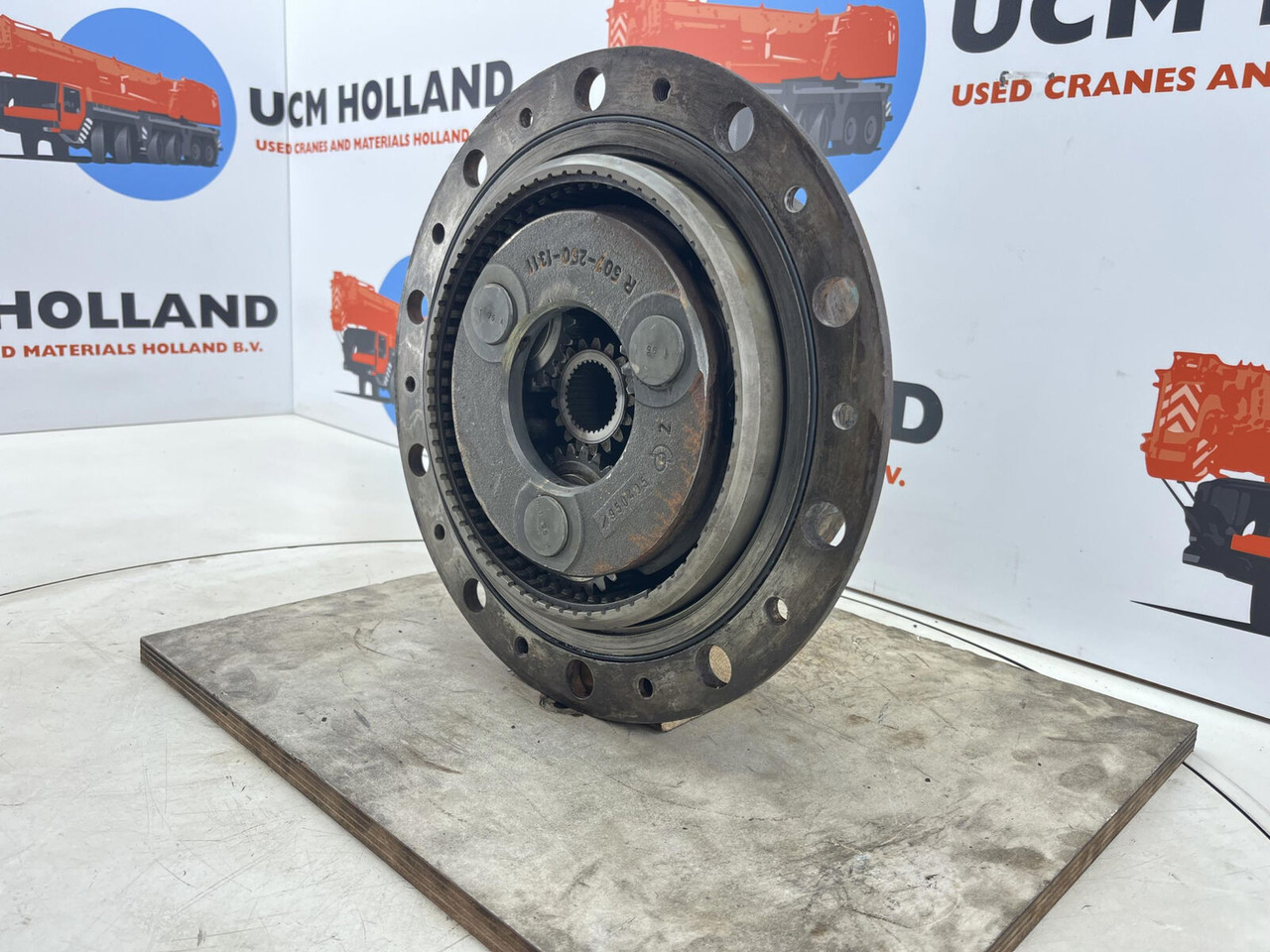 FAUN ATF 30 planetary gear 17-24-67-32-3pl-H87 - Šoninė pavara - Autokranas: foto 3 FAUN ATF 30 planetary gear 17-24-67-32-3pl-H87 - Šoninė pavara - Autokranas: foto 3