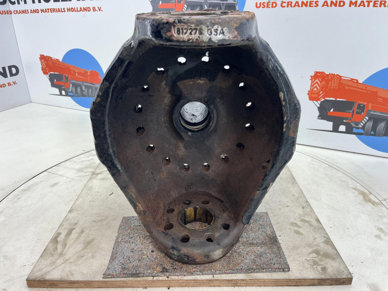 FAUN ATF 45-3 Steering knuckle 16 holes axle 3 - Stupica - Autokranas: foto 5 FAUN ATF 45-3 Steering knuckle 16 holes axle 3 - Stupica - Autokranas: foto 5