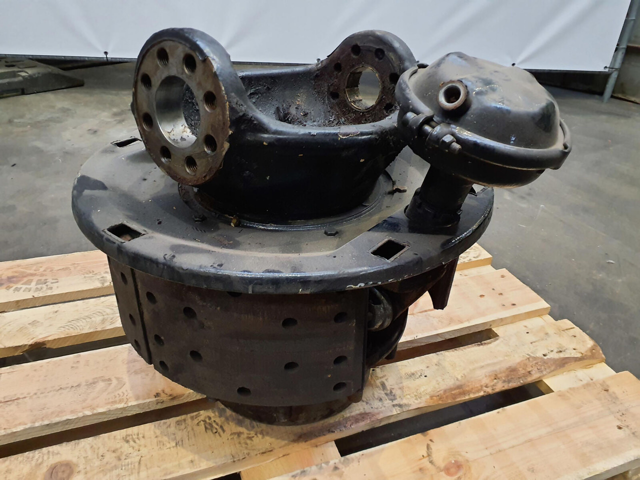 FAUN ATF 50G-3 steering knuckle axle 1 left - Stupica - Autokranas: foto 2 FAUN ATF 50G-3 steering knuckle axle 1 left - Stupica - Autokranas: foto 2