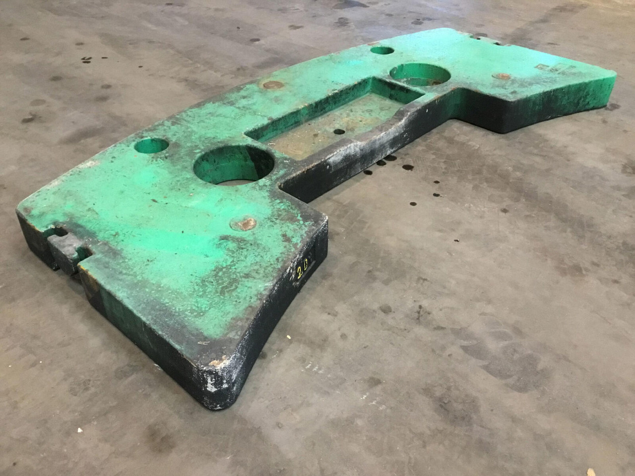 FAUN ATF 60-3 counterweight 2.0T - Atsvara - Autokranas: foto 1 FAUN ATF 60-3 counterweight 2.0T - Atsvara - Autokranas: foto 1