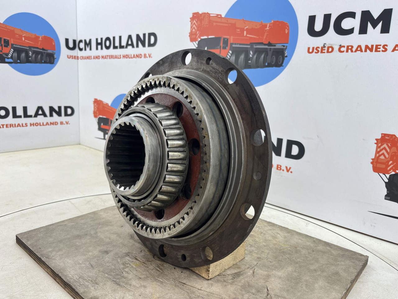 FAUN HK 40 planetary gear 27-18-65-24-4pl-H64-24 - Šoninė pavara - Autokranas: foto 3 FAUN HK 40 planetary gear 27-18-65-24-4pl-H64-24 - Šoninė pavara - Autokranas: foto 3