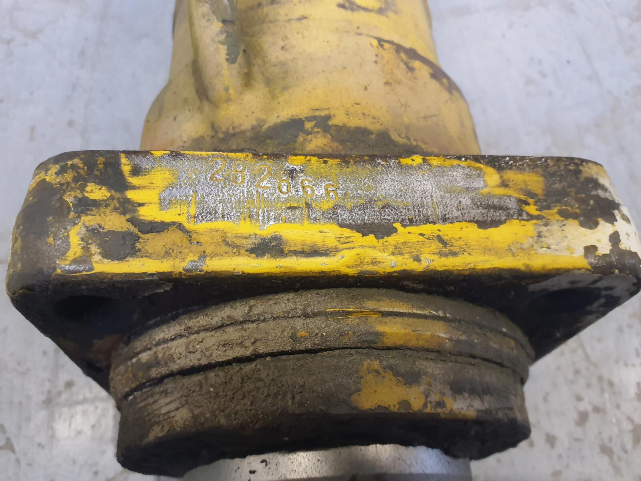 FAUN RTF 30 outrigger cylinder - Hidraulinis cilindras - Autokranas: foto 5 FAUN RTF 30 outrigger cylinder - Hidraulinis cilindras - Autokranas: foto 5
