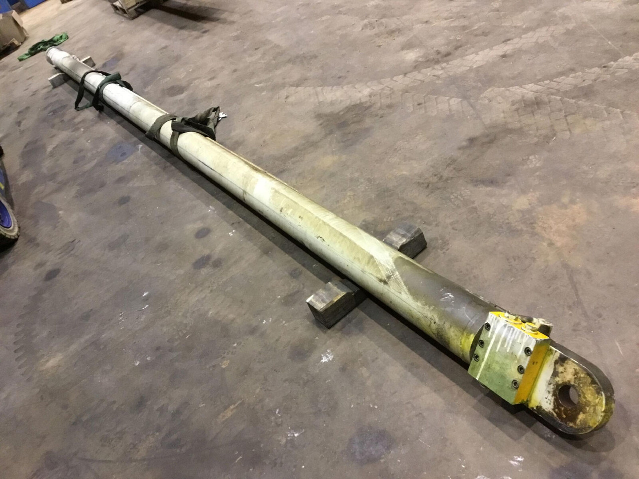 FAUN RTF 30 telescopic cylinder double - Hidraulinis cilindras - Autokranas: foto 3 FAUN RTF 30 telescopic cylinder double - Hidraulinis cilindras - Autokranas: foto 3