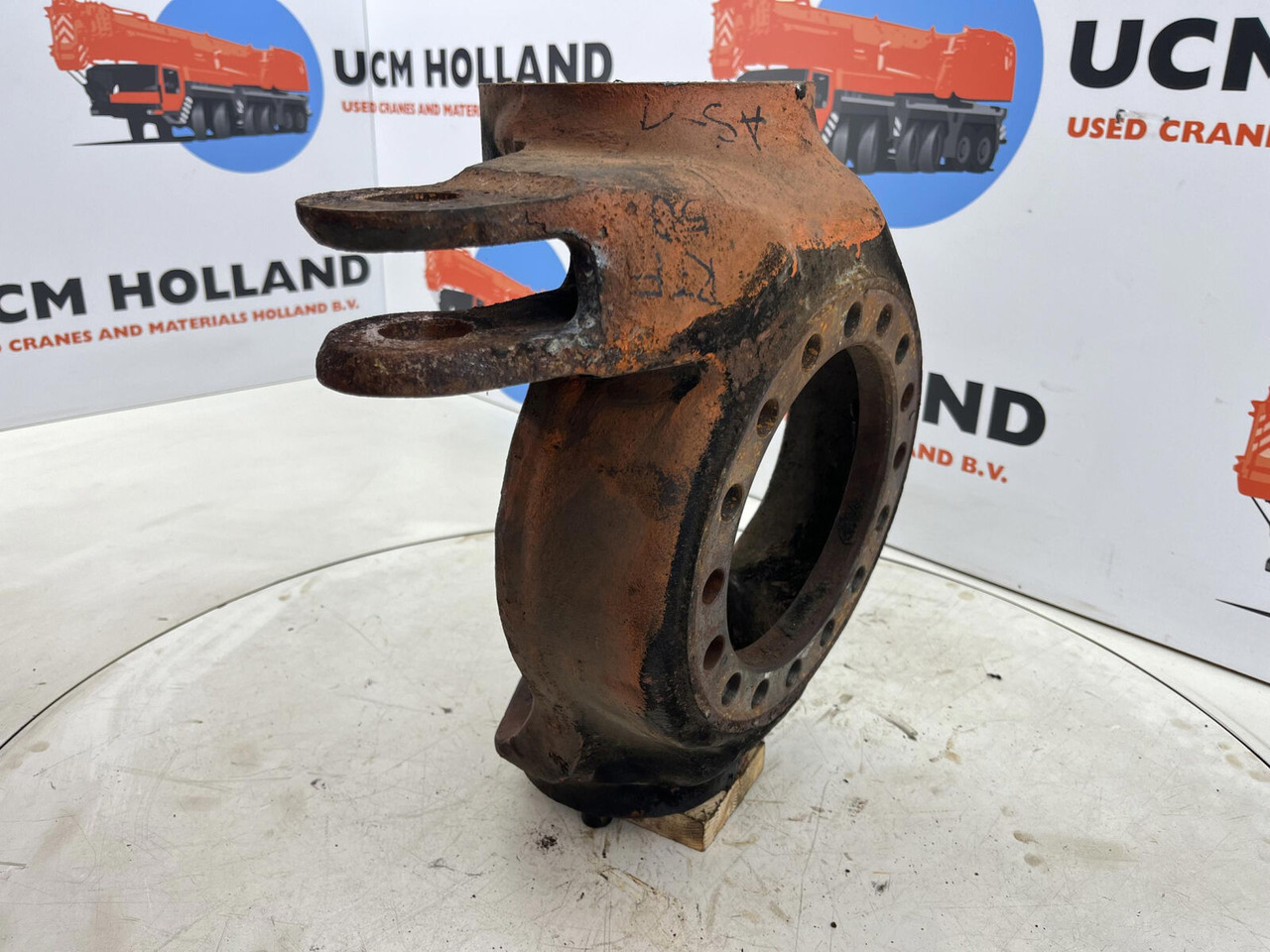 FAUN RTF 50 Steering knuckle 16 holes axle 1 right - Stupica - Autokranas: foto 3 FAUN RTF 50 Steering knuckle 16 holes axle 1 right - Stupica - Autokranas: foto 3