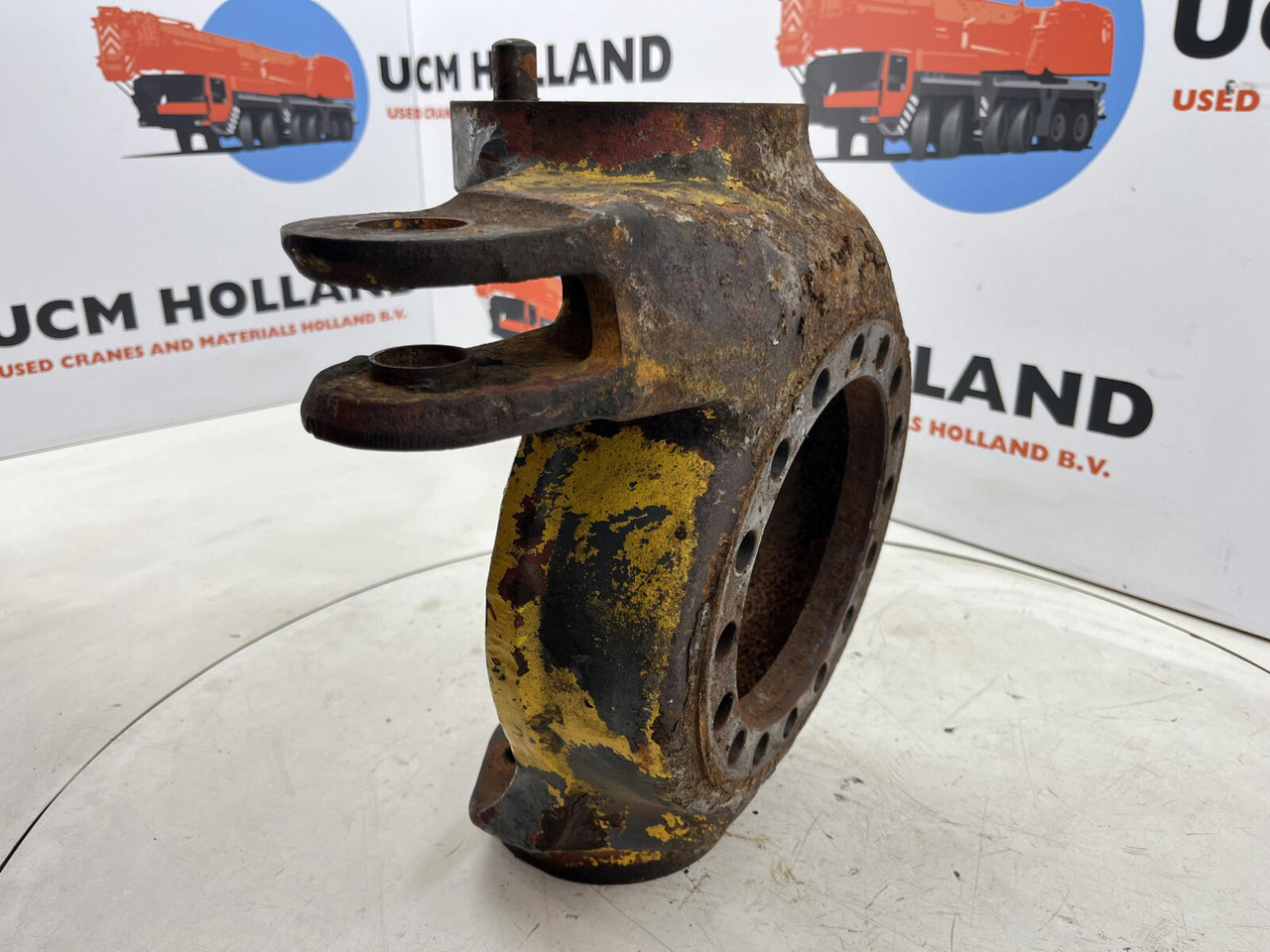 FAUN RTF 50 Steering knuckle 16 holes right - Stupica - Autokranas: foto 3 FAUN RTF 50 Steering knuckle 16 holes right - Stupica - Autokranas: foto 3