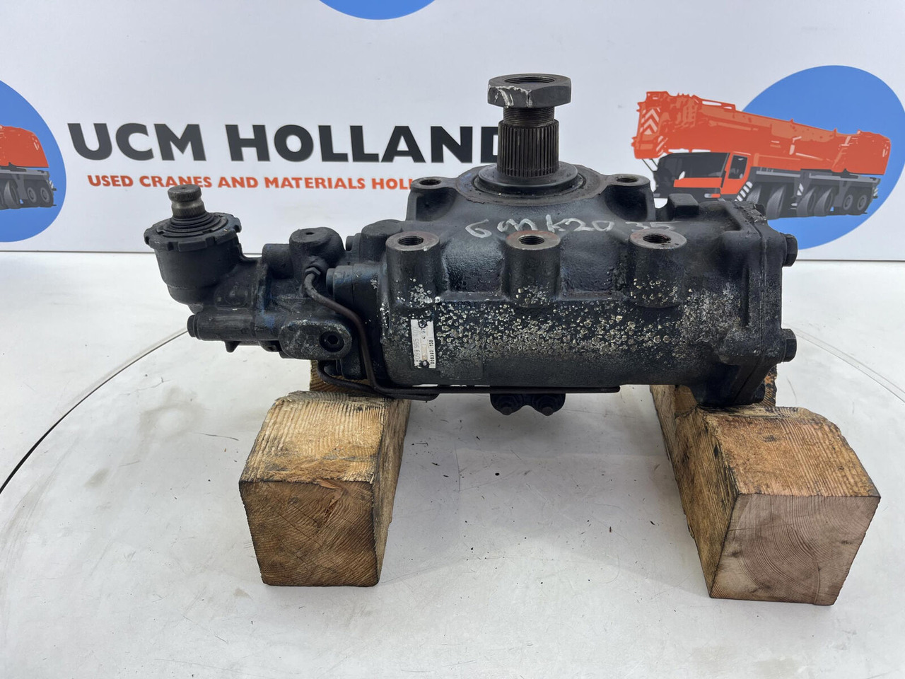 Grove GMK 2035 steering box - Vairo pavara - Autokranas: foto 4 Grove GMK 2035 steering box - Vairo pavara - Autokranas: foto 4