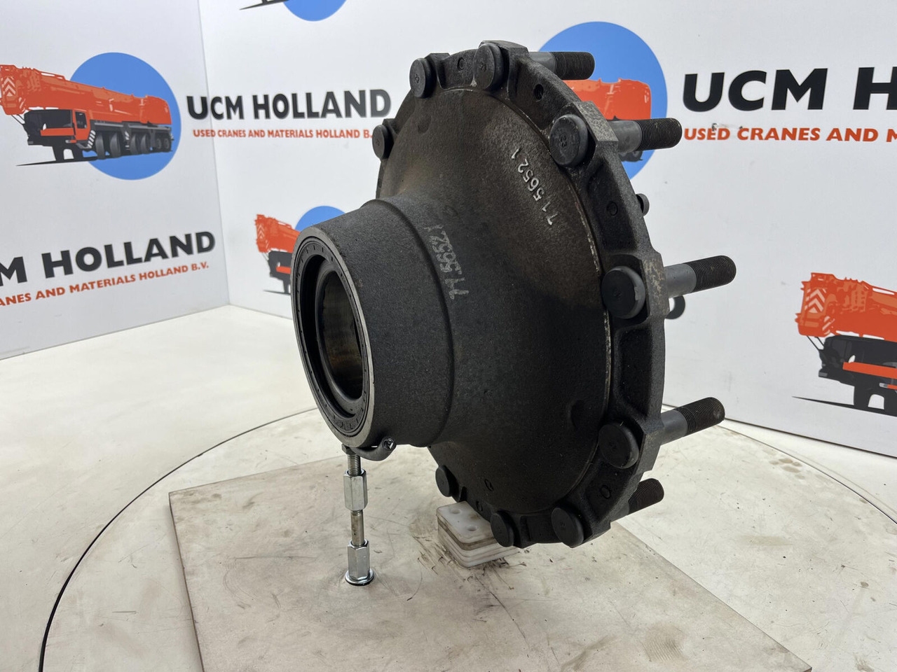 Grove GMK 3050 Megatrak wheel hub - Stebulė - Kranas: foto 4 Grove GMK 3050 Megatrak wheel hub - Stebulė - Kranas: foto 4