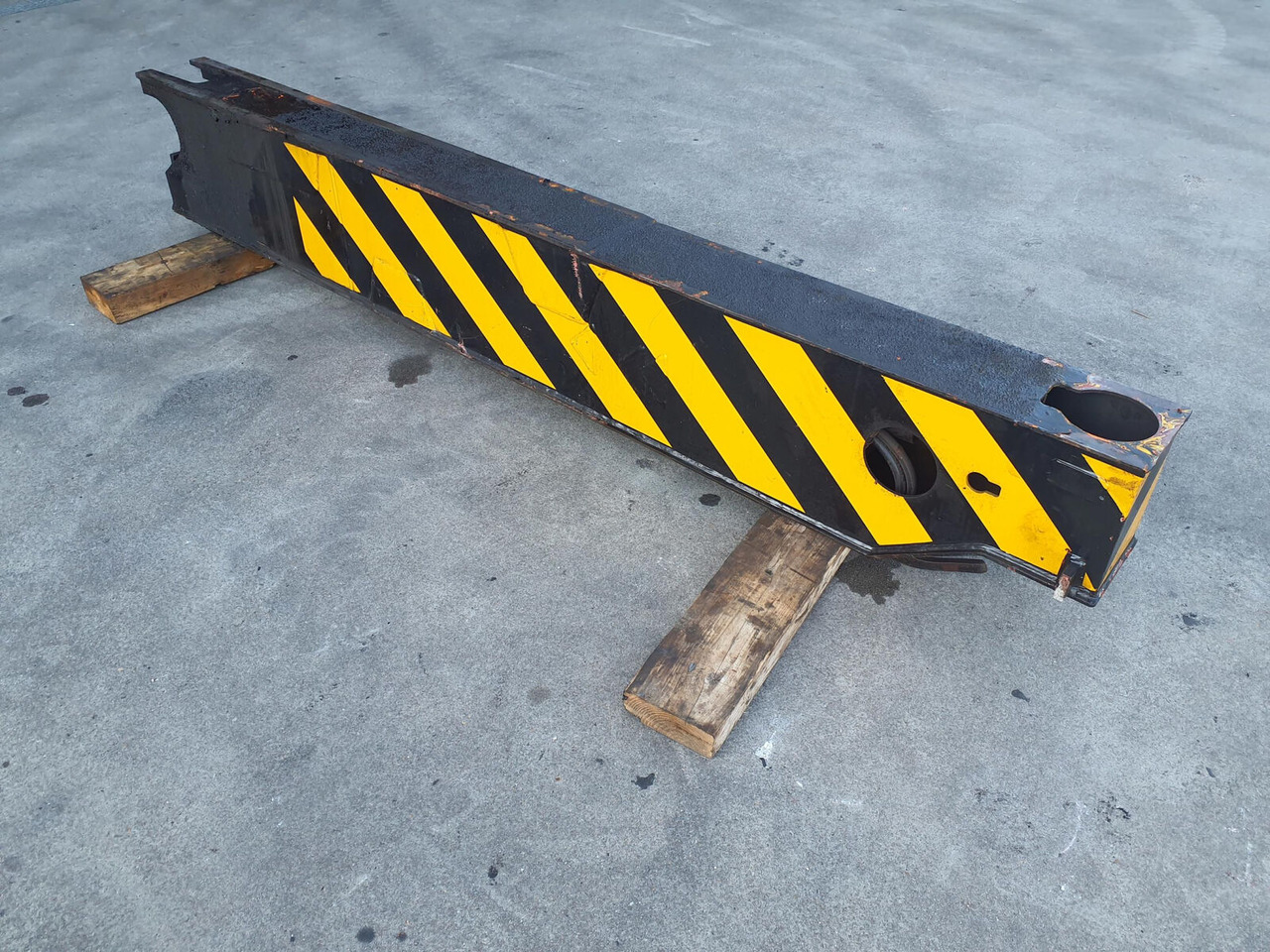 Grove GMK 3050 outrigger beam front - Pakaba - Autokranas: foto 1 Grove GMK 3050 outrigger beam front - Pakaba - Autokranas: foto 1