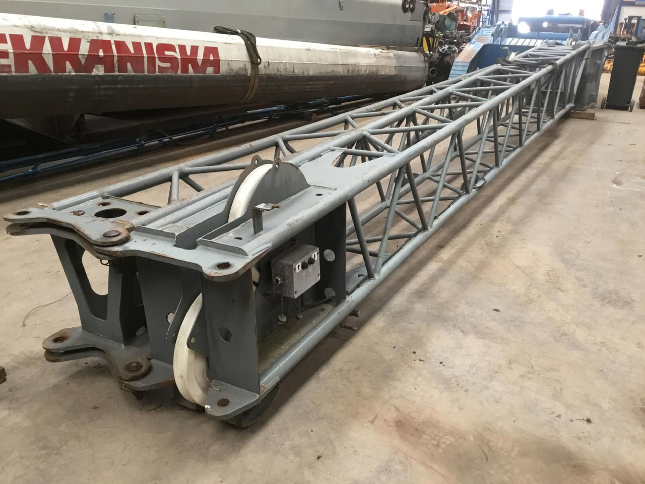 Grove GMK 3055 double folding Jib - Strėlė - Autokranas: foto 4 Grove GMK 3055 double folding Jib - Strėlė - Autokranas: foto 4