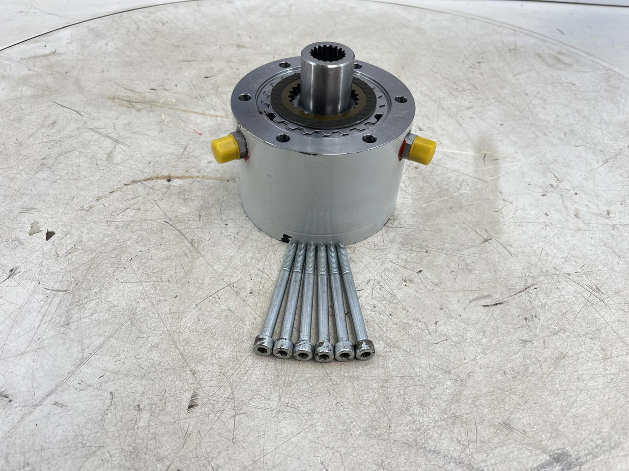 Grove GMK 5150 multiple-disk brake slewing gear - Posūkio reduktorius - Kranas: foto 1 Grove GMK 5150 multiple-disk brake slewing gear - Posūkio reduktorius - Kranas: foto 1