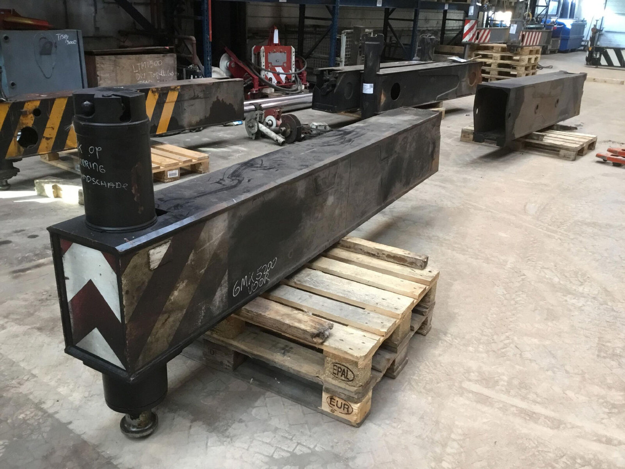 Grove GMK 5200 outrigger beam front - Pakaba - Autokranas: foto 2 Grove GMK 5200 outrigger beam front - Pakaba - Autokranas: foto 2