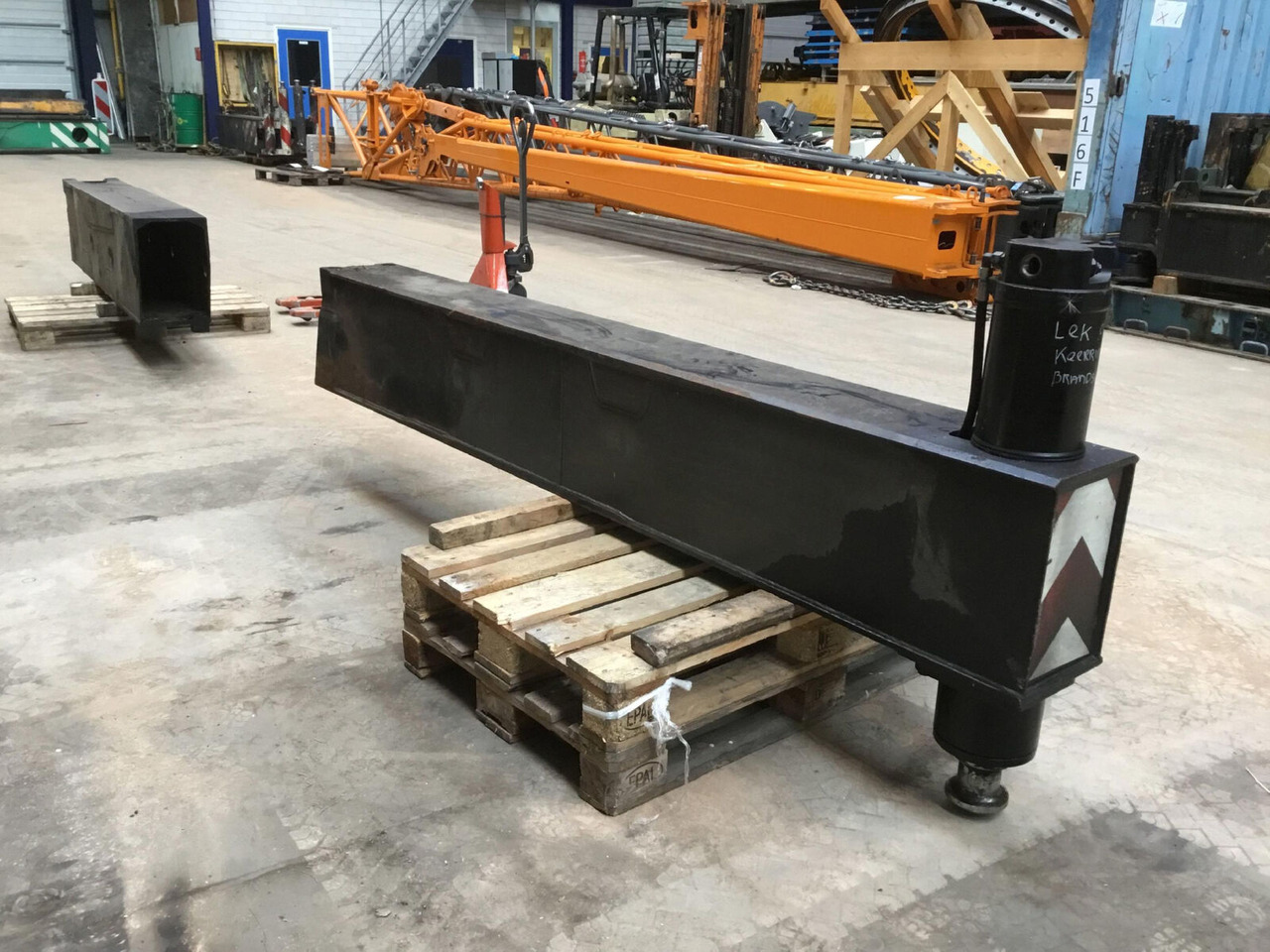 Grove GMK 5200 outrigger beam front - Pakaba - Autokranas: foto 1 Grove GMK 5200 outrigger beam front - Pakaba - Autokranas: foto 1