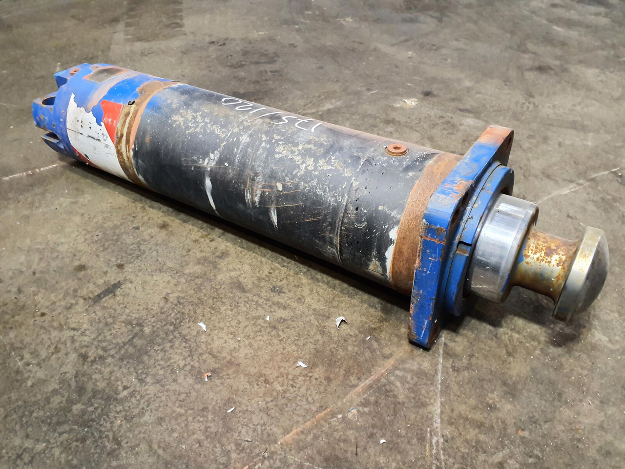 Grove GMK 5220, 5170 outrigger cylinder - Pakaba - Autokranas: foto 2 Grove GMK 5220, 5170 outrigger cylinder - Pakaba - Autokranas: foto 2