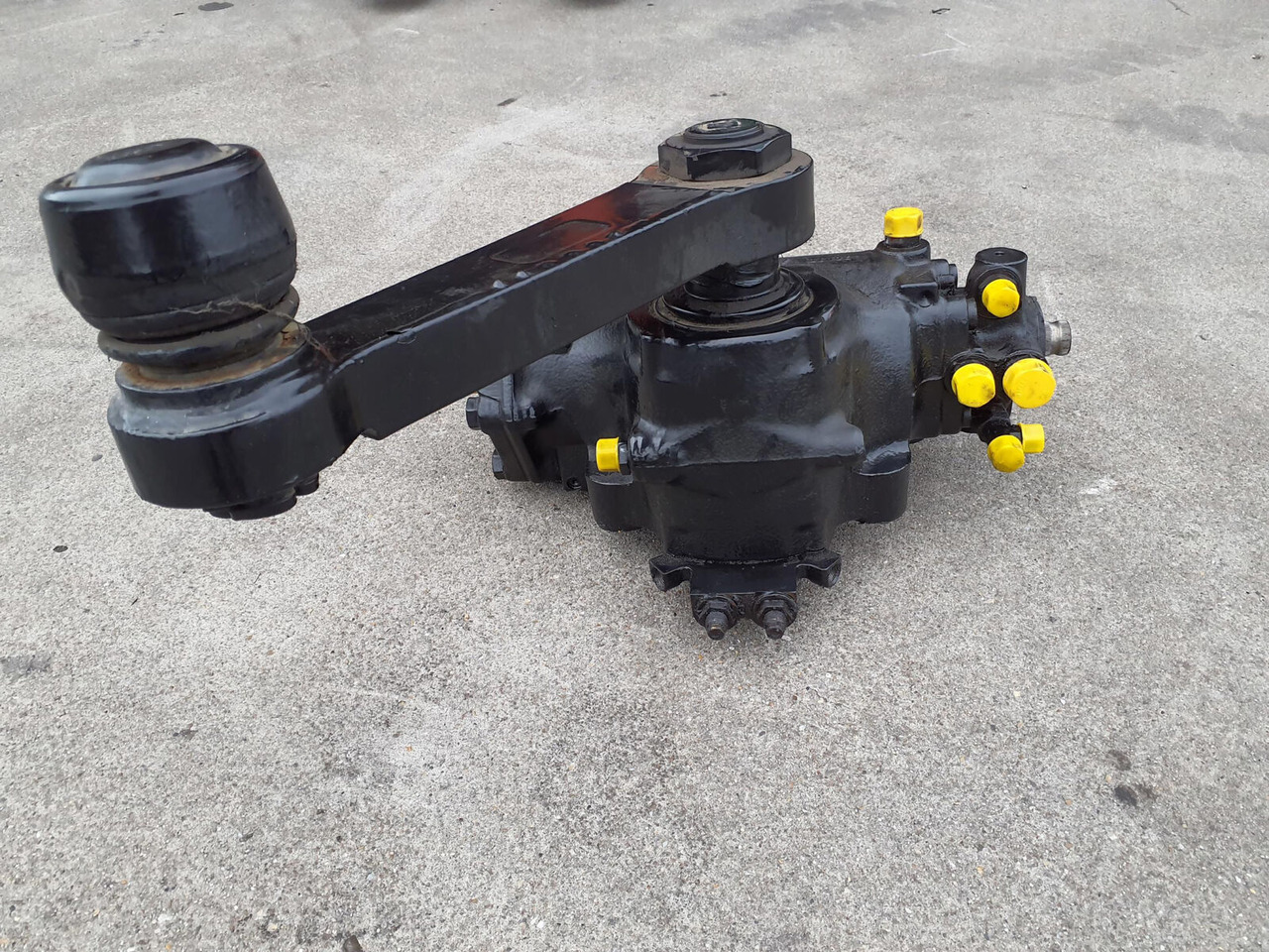 Grove GMK 6400 steering box servocom-zf - Vairo pavara - Autokranas: foto 4 Grove GMK 6400 steering box servocom-zf - Vairo pavara - Autokranas: foto 4