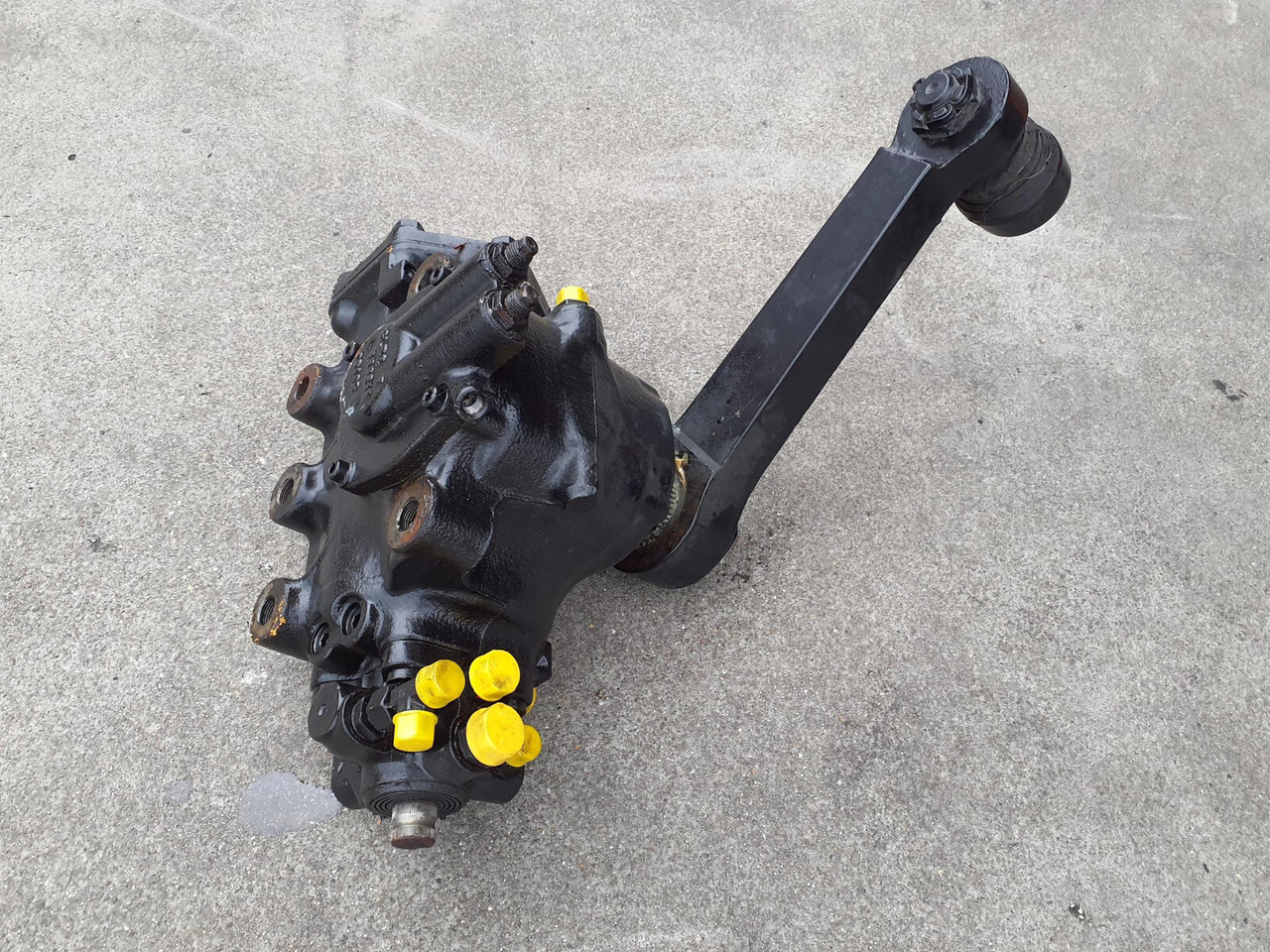 Grove GMK 6400 steering box servocom-zf - Vairo pavara - Autokranas: foto 2 Grove GMK 6400 steering box servocom-zf - Vairo pavara - Autokranas: foto 2
