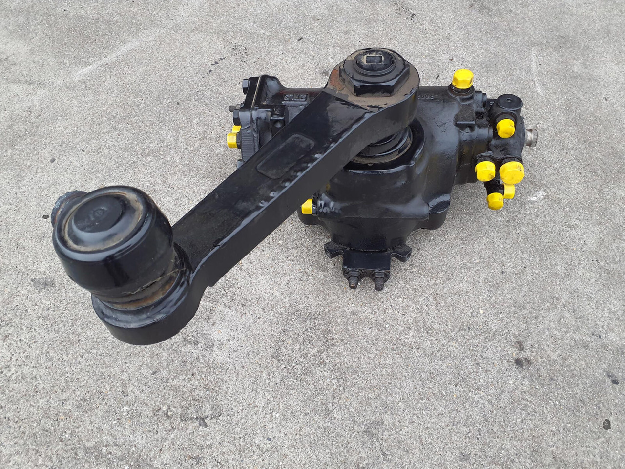 Grove GMK 6400 steering box servocom-zf - Vairo pavara - Autokranas: foto 1 Grove GMK 6400 steering box servocom-zf - Vairo pavara - Autokranas: foto 1