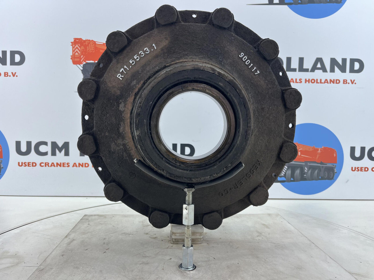 Grove GMK Megatrak wheel hub - Stebulė - Kranas: foto 5 Grove GMK Megatrak wheel hub - Stebulė - Kranas: foto 5