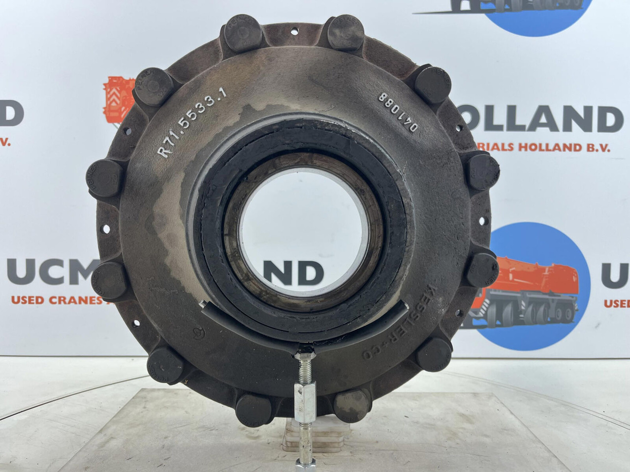 Grove GMK Megatrak wheel hub - Stebulė - Kranas: foto 5 Grove GMK Megatrak wheel hub - Stebulė - Kranas: foto 5