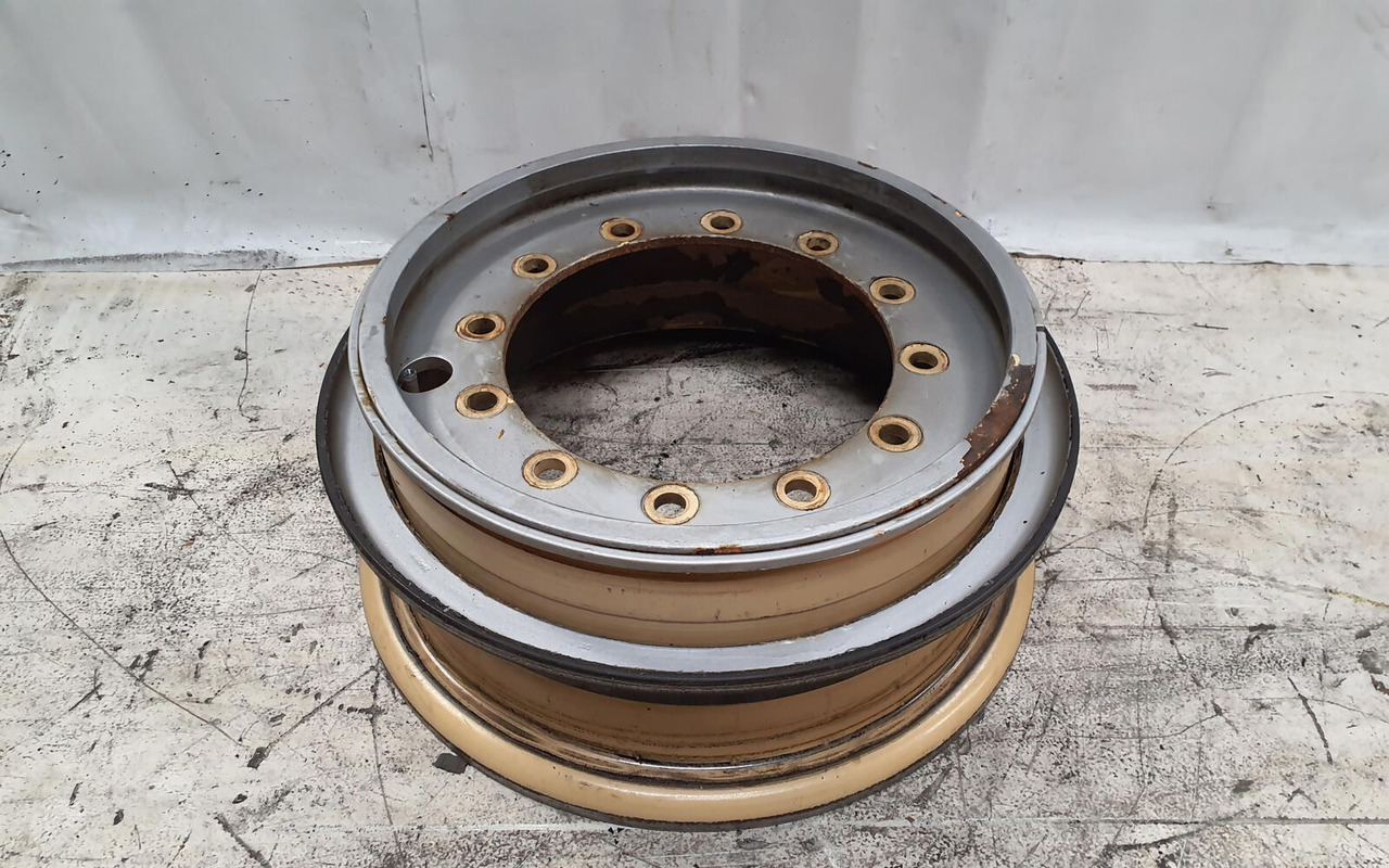 Grove Rim 385/95R25 12 6 3p - Ratlankis - Kranas: foto 1 Grove Rim 385/95R25 12 6 3p - Ratlankis - Kranas: foto 1