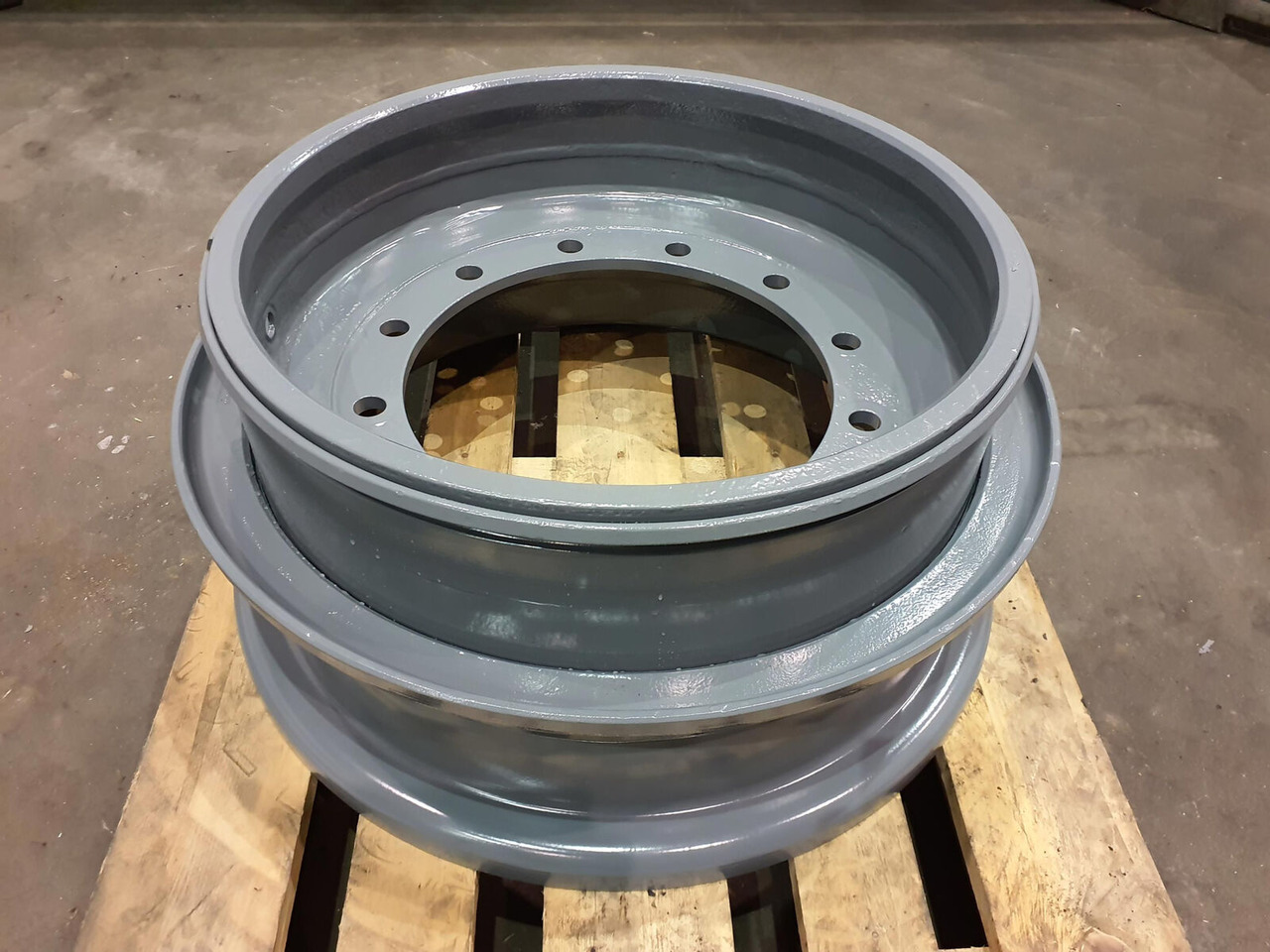 Grove Rim 445/95R25 12 14.5 3p - Ratlankis - Kranas: foto 2 Grove Rim 445/95R25 12 14.5 3p - Ratlankis - Kranas: foto 2